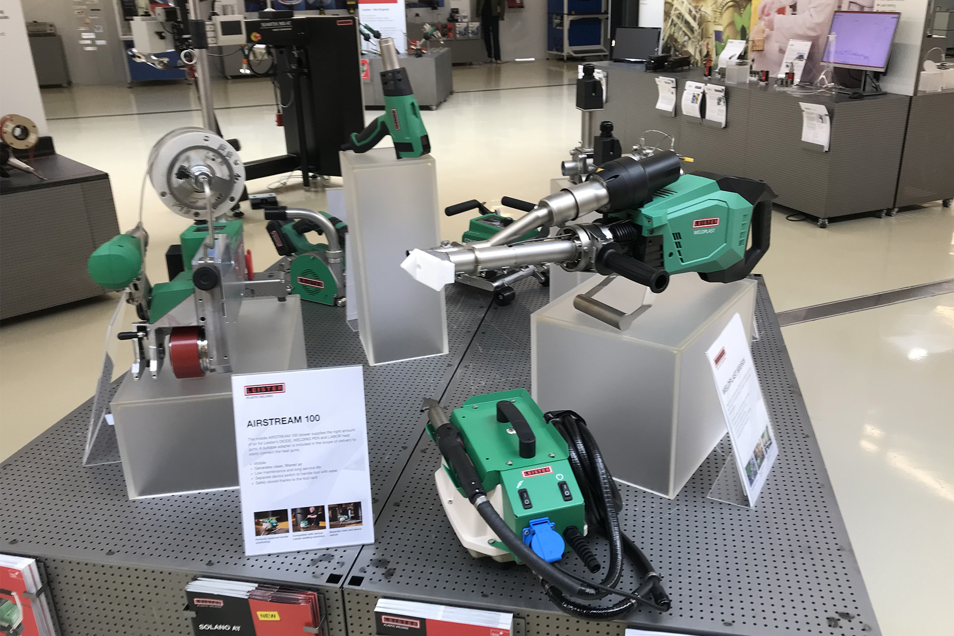 leister-visit-IMG_0395 leister-visit-IMG_0395